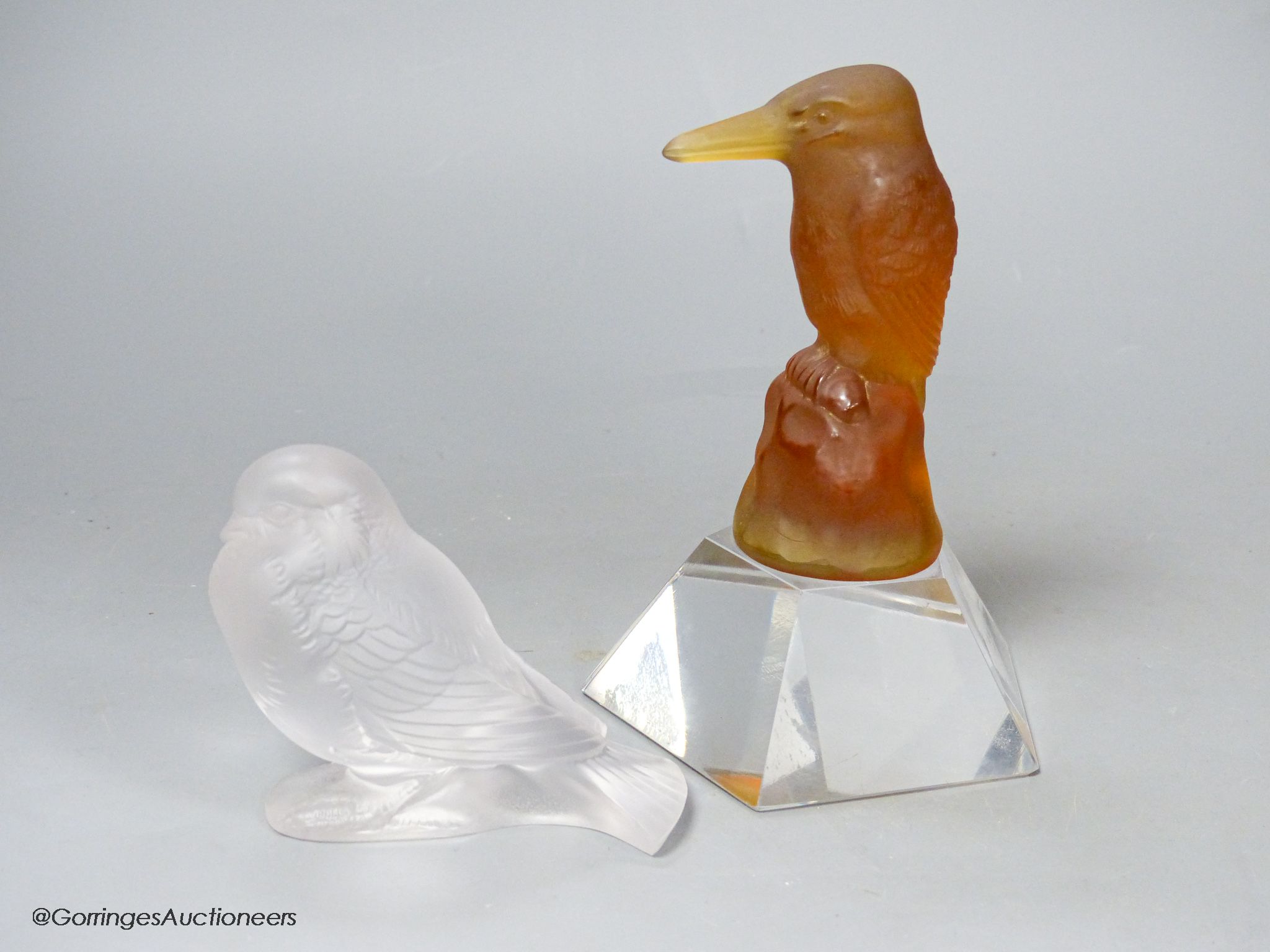 An R. Lalique France frosted glass robin, together with a Czechoslovakian glass amber glass kingfisher, tallest 15.5cm